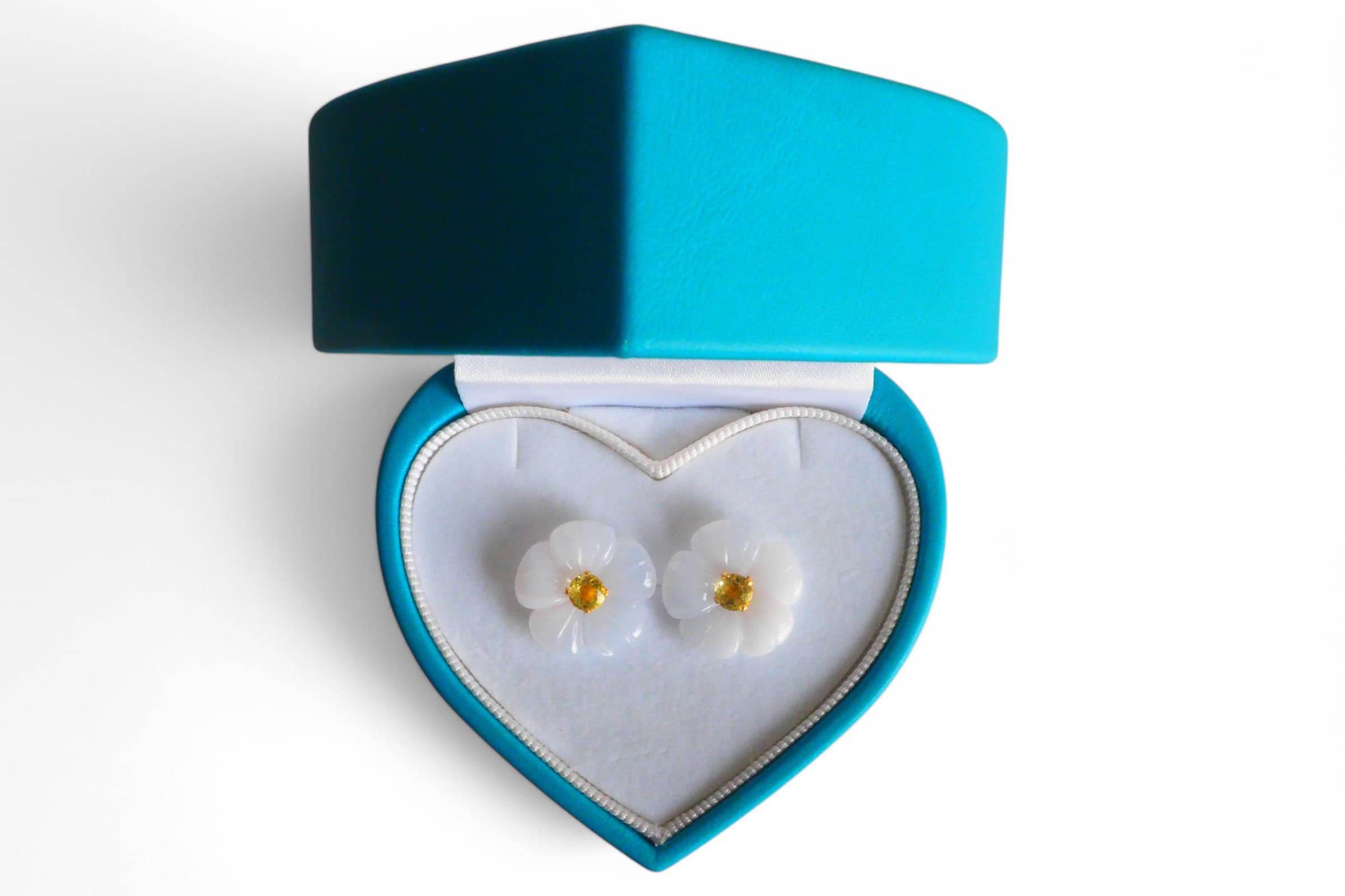 Margaret Gem Flowerピアス（パッケージ）