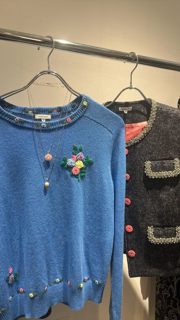 MANOUSHブルーセーター