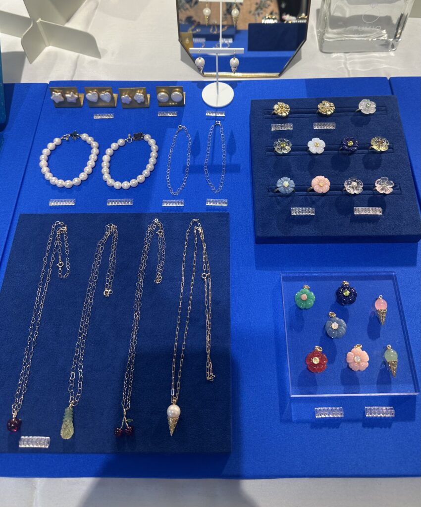 Modern Peral CollectionとGem Flower Collection